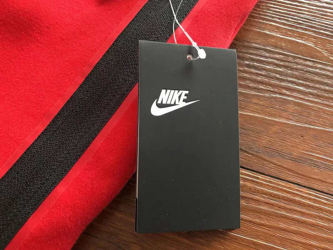 NIKE TECH FLEECE PANTS X UNIVERSITY RED