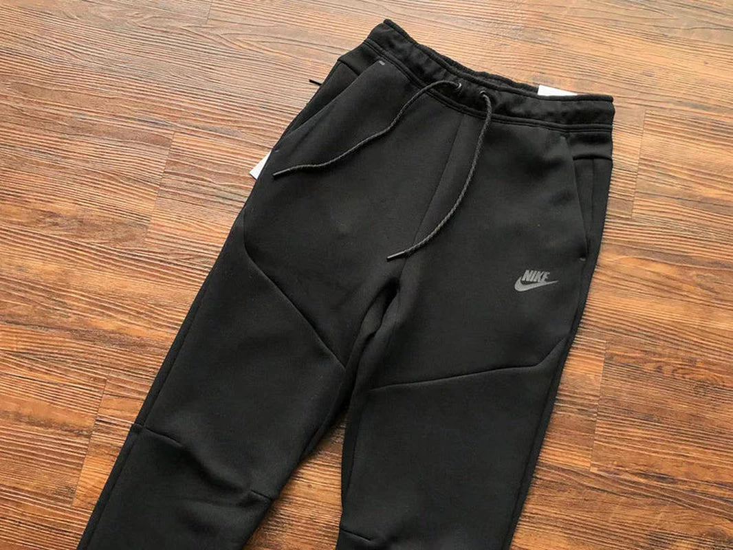 NIKE TECH FLEECE PANTS X BLACK