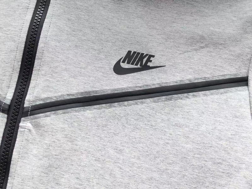 NIKE TECH FLEECE HOODIE X GREY